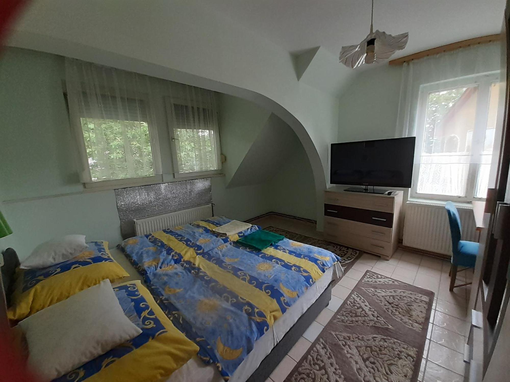 Prima Piheno Hotel Miskolc Buitenkant foto